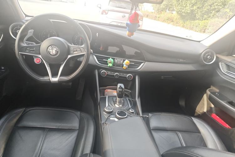 Used Alfa Romeo Giulia 2017 2.0T 280HP Luxury Edition