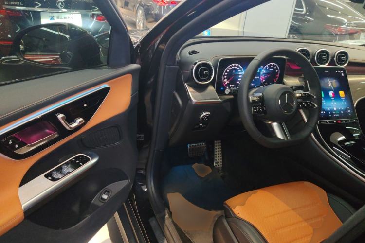 Used Mercedes-Benz GLC Coupe 2025 GLC 260 4MATIC Coupe SUV Driver Seat