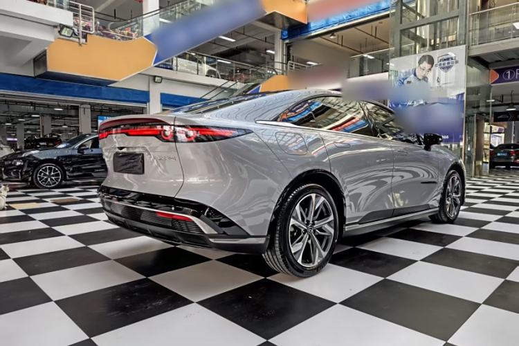 Used Mazda EZ-6 2024 Range-Extended 200 Luxury Edition
