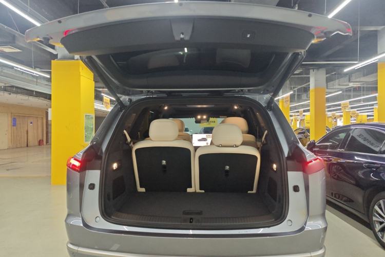 Used ONVO Luxeed L90 2025 Model—Max Six-Seater Version
