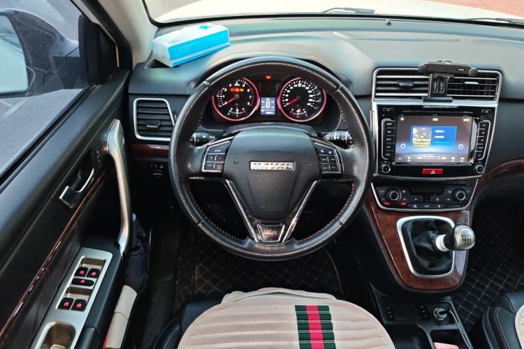 Used Haval H6 2015 Revised Version Sport Edition 1.5T Manual Transmission Two-Wheel Drive Elite Grade Steering Wheel