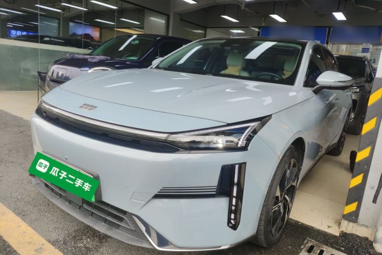 Used Geely Galaxy L6 2023 125km Starship