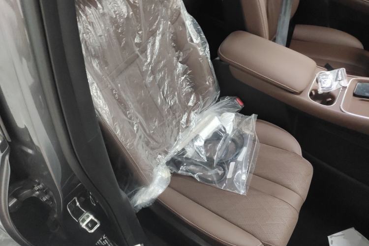 Used Wuling Xingguang S 2025 Model 510 km Leading Version Right Front Seat