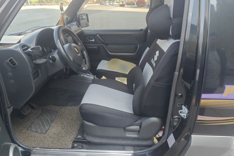 Used Suzuki Jimny 2011 1.3 AT Two-Tone Navigation Version Left Front Seat