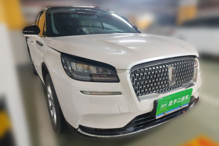 Used Lincoln Corsair 2020 2.0T Two-Wheel Drive Luxury Edition Front Right 45 Deg