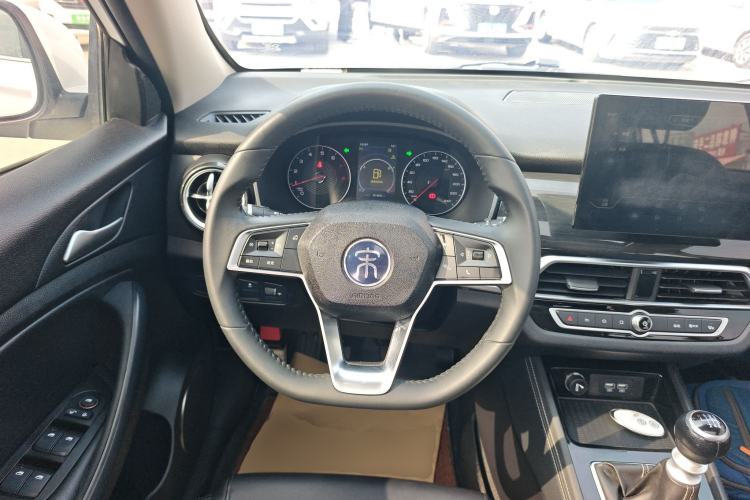 Used BYD Song 2021 Classic Edition 1.5T Manual Luxury Model
