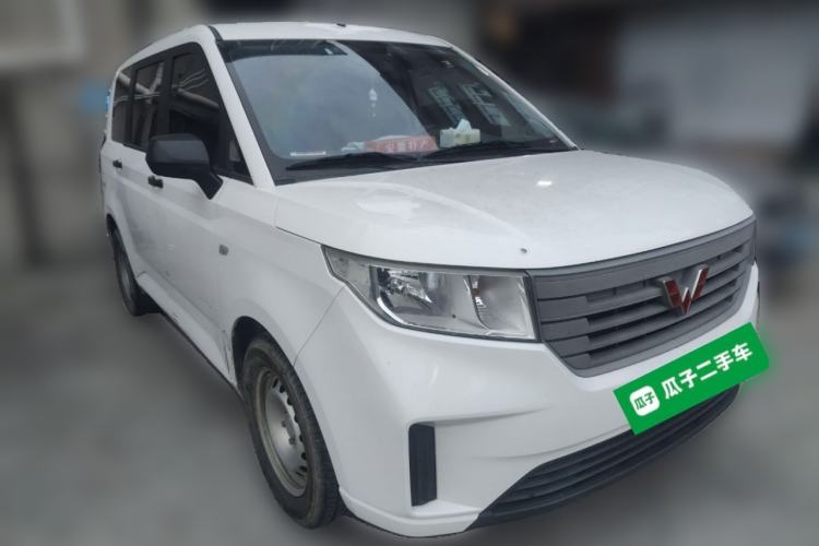 Used Wuling Hongguang PLUS 2019 1.5T Manual Standard Edition 5 Seats