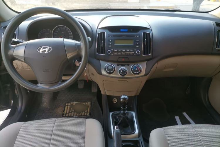 Used Hyundai Celesta 2015 1.6L Manual Comfort Model
