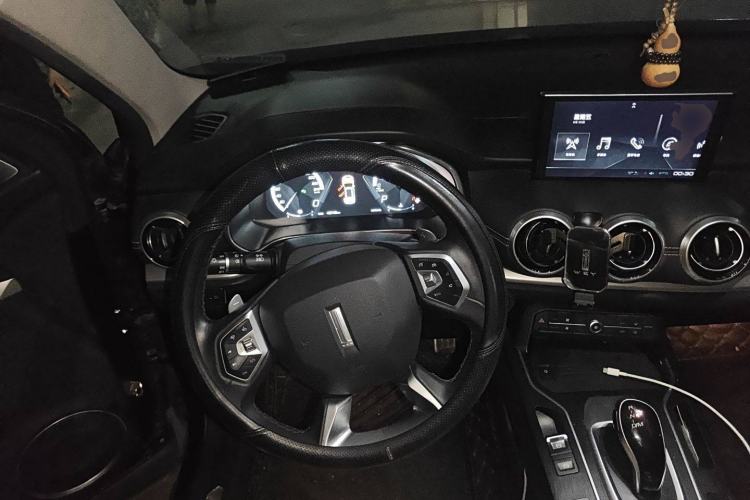 Used Wey VV6 2018 2.0T Two-Wheel-Drive Ultra-Luxury Version China V Standard