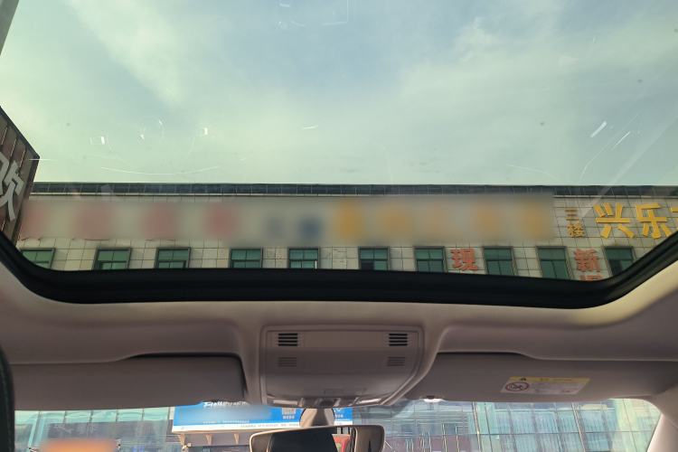 Used Volkswagen Tayron 2022 280TSI Two-Wheel Drive Luxury Smart Connectivity Version Headliner