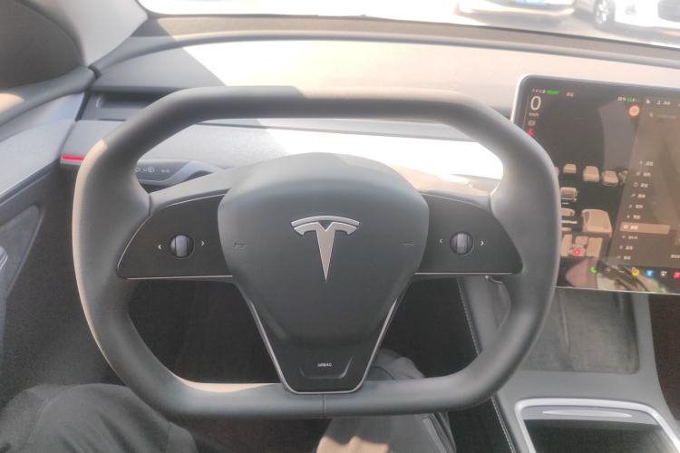 Used Tesla Model Y 2023 High-Performance All-Wheel-Drive Version