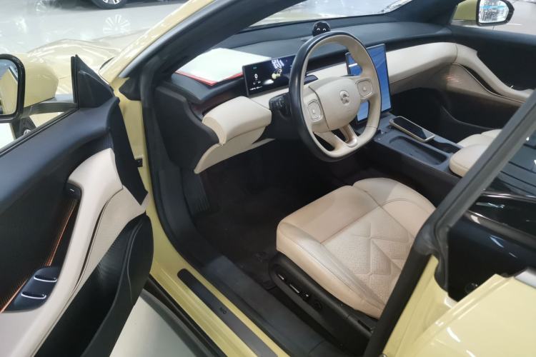 Used Nio ET5 2022 100 kWh Driver Seat