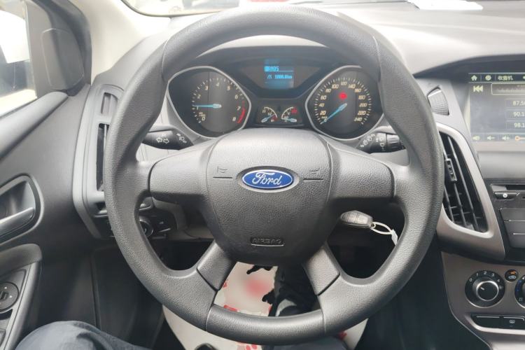 Used Ford Focus 2012 Hatchback 1.6L Automatic Comfort Model Steering Wheel