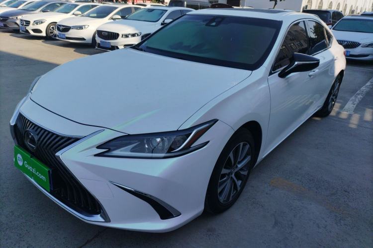 Used Lexus ES 2020 200 Excellence Edition

