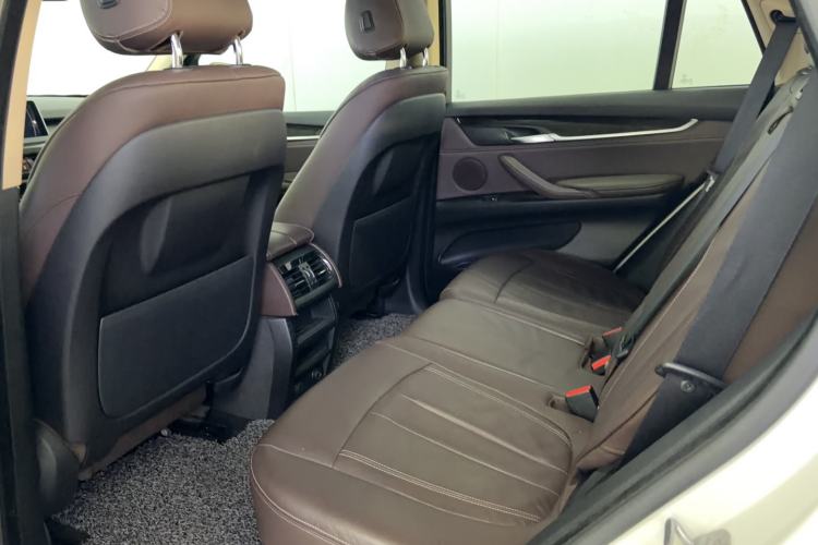 Used BMW X5 2014 xDrive35i Luxury Edition Left Rear Seat