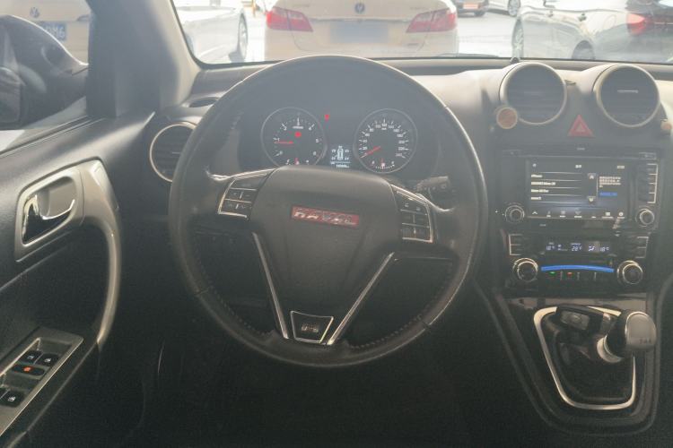 Used Haval H6 2014 Upgraded Model 2.0T Diesel Manual 4x4 Elite Version Steering Wheel