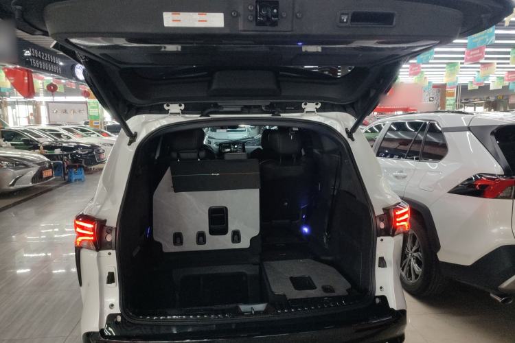 Used Toyota SIENNA 2024 2.5L Hybrid Four-Wheel Drive Prestige Edition