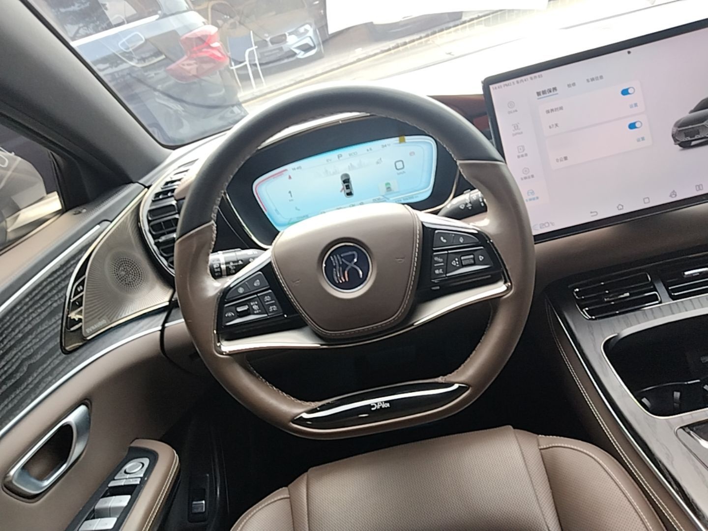 BYD Han 2023 DM-i Champion Edition 121KM Prestige Model - Prestige — снимка 13
