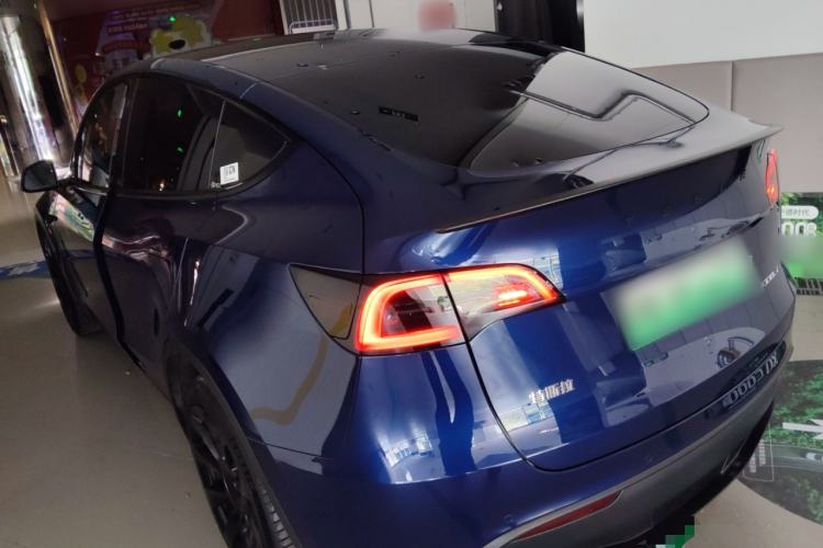 Used Tesla Model Y 2021 Long-Range All-Wheel-Drive Version 3D7