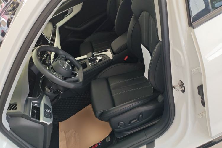 Used Audi A4L 2022 40 TFSI Luxury Dynamic Model Left Front Seat