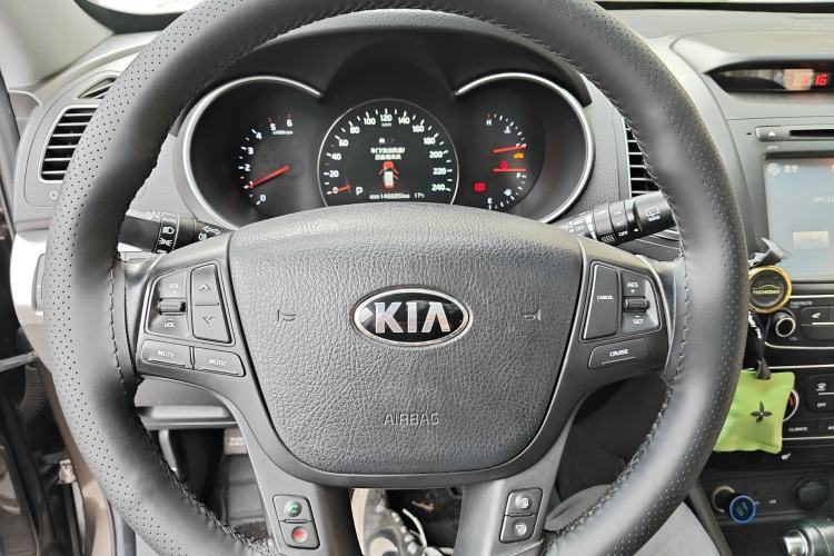Used Kia Sorento 2013 2.2T 7-seat Diesel Luxury Edition Steering Wheel