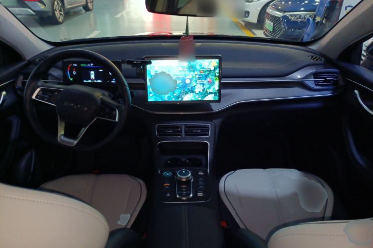 Used BYD Destroyer 05 2024 HONOR Edition DM-i 55KM Luxury Model Center Console