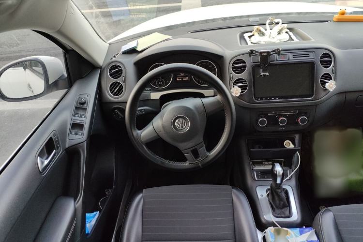 Used Volkswagen Tiguan L 2016 280TSI Automatic Two-Wheel-Drive Silk Road Style Edition
