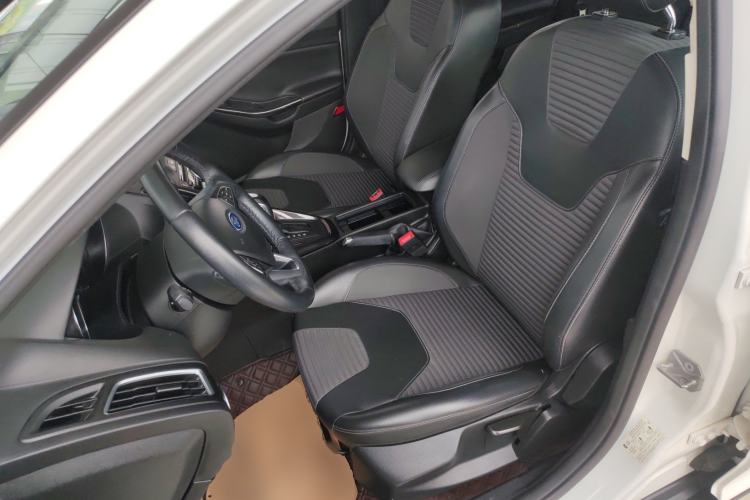 Used Ford Focus 2018 Hatchback Classic 1.6L Automatic Trendy SmartDrive Edition