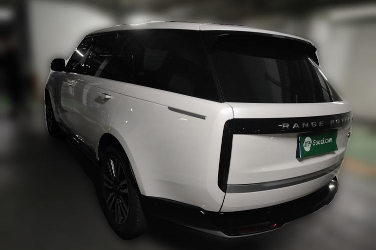 Used Land Rover Range Rover 2023 3.0 L6 400 PS Extended Long-Wheelbase Version