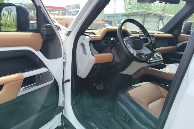 Used Land Rover Defender 2023 Facelift 110 3.0T P400 X-DYNAMIC HSE Driver Seat