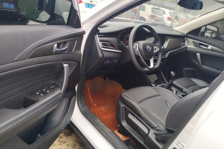 Used CHANGAN CS35PLUS 2021 Honor Million Edition 1.6L Manual Luxury Model Driver Seat