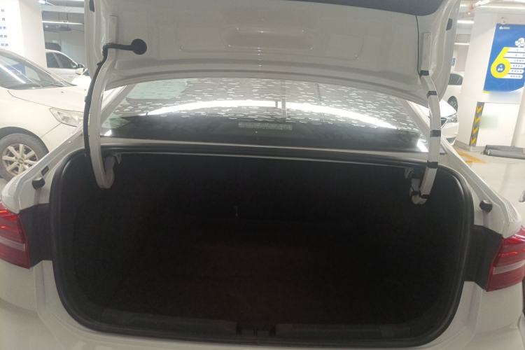 Used Volkswagen Lavida 2019 1.5L Automatic Fashion Edition China VI Trunk