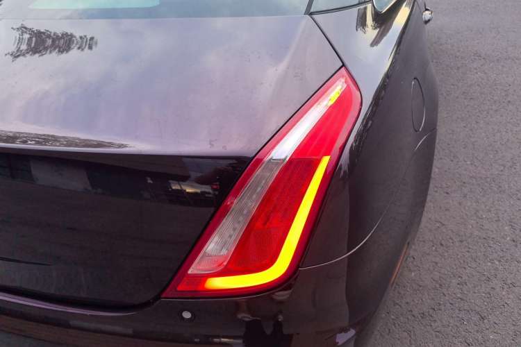 Used Jaguar XJ 2016 XJL 2.0T Two-Wheel-Drive Elegant Business Edition