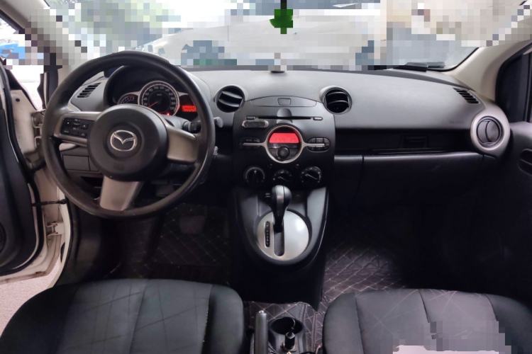 Used Mazda 2 2012 Hatchback Xuan Dong 1.5L Automatic Value Edition
