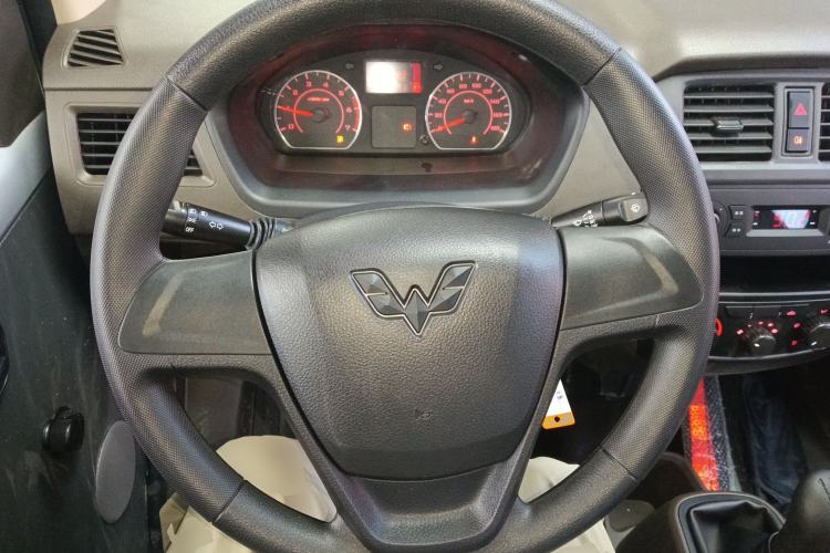 Used Wuling Rongguang S 2023 1.5L Base Version 5/7 Seats
