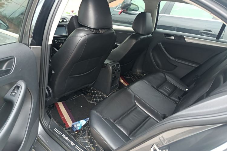 Used Volkswagen Sagitar 2012 1.4TSI Automatic Luxury Edition Left Rear Seat