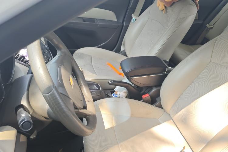 Used Chevrolet Cruze 2015 1.5L Classic SE AT Left Front Seat