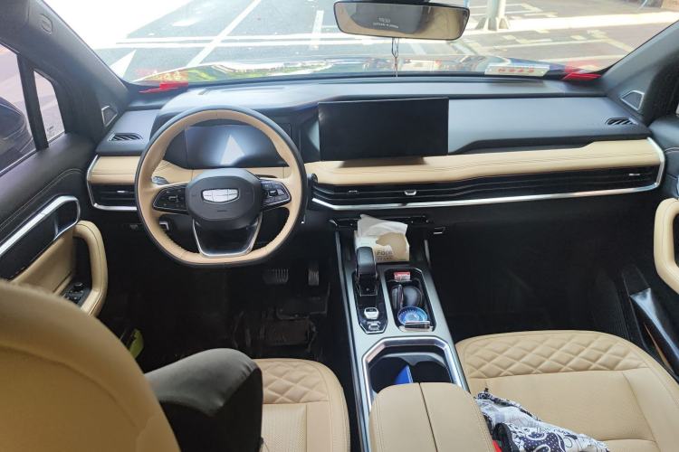 Used Geely Auto Haoyue L 2023 2.0T DCT Flagship Version
