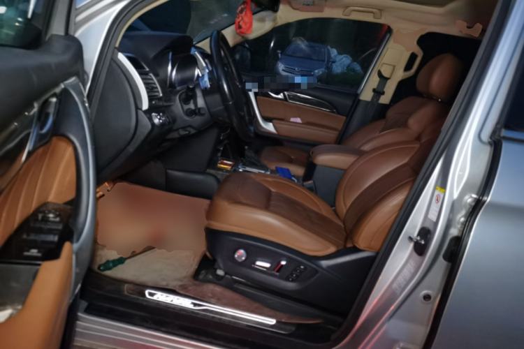 Used Haval H9 2015 2.0T Four-Wheel Drive Luxury 7-Seater
