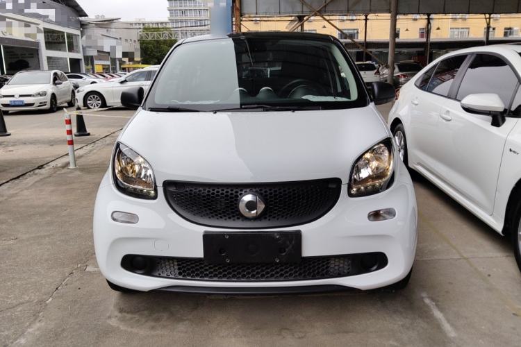 Used smart forfour 2016 1.0L 52 kW Dynamic Edition
