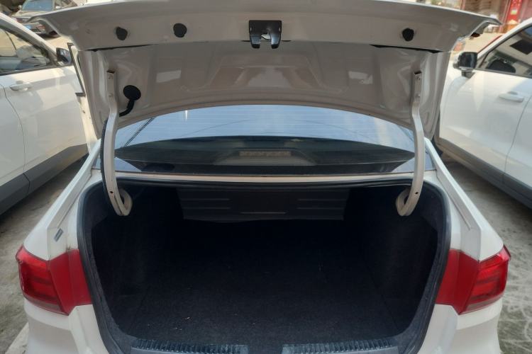 Used Volkswagen Santana 2015 1.4L Manual Fashion Edition