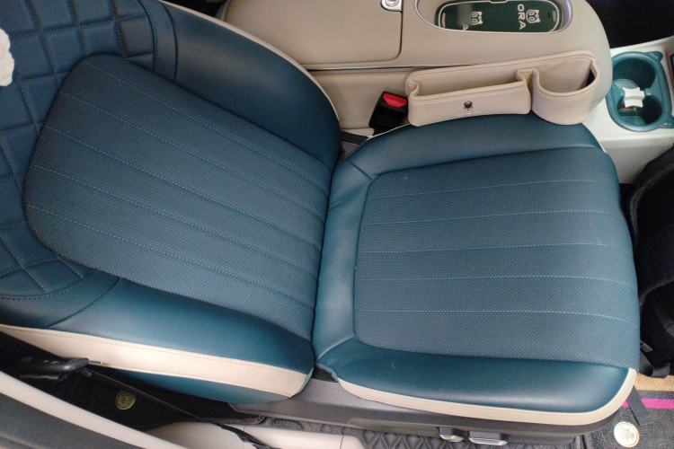 Used ORA Good Cat 2023 401 km Standard Range Prestige Version Lithium Iron Phosphate Right Front Seat