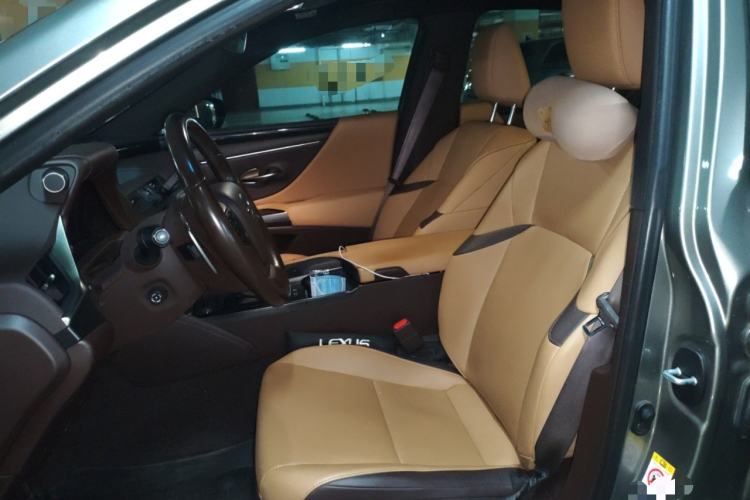 Used Lexus ES 2018 300h Premier Edition China VI Standard
