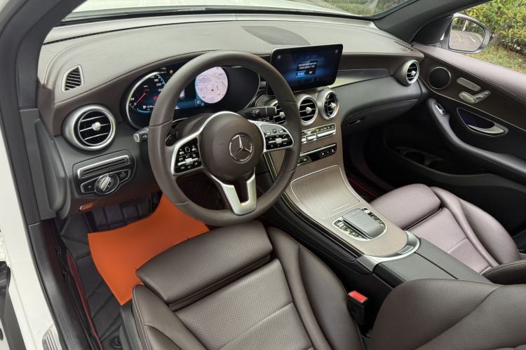 Used Mercedes-Benz GLC 2022 GLC 300 L 4MATIC Dynamic Edition Prestige Model Interior 2