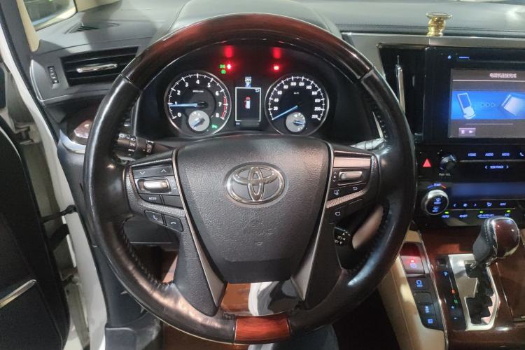 Used Toyota Alphard 2015 3.5L Luxury Edition
