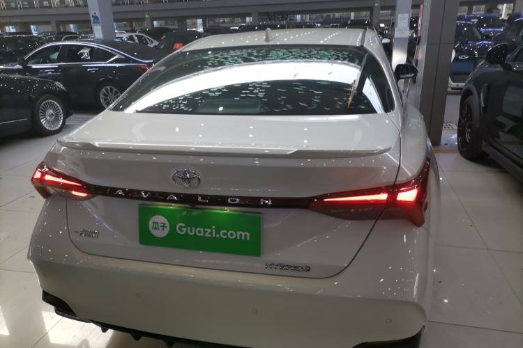 Used Toyota Avalon 2019 2.5L Ambition Version China VI Standard Rear