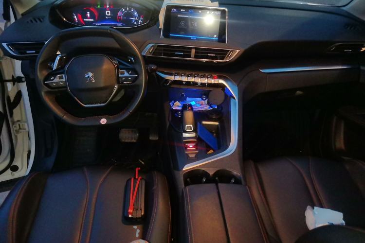 Used Peugeot 4008 2019 Revised Version 360THP – First Edition Center Console