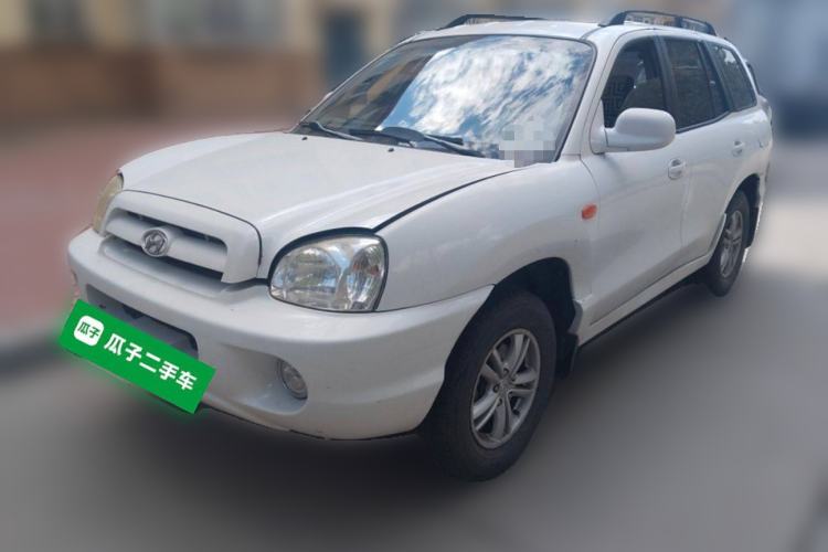 Used Huatai Santa Fe Classic 2012 2.0L Gasoline Manual Two-Wheel Drive with Sunroof