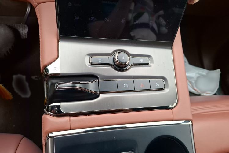 Used Nio EC6 2020 605 km Sport Edition Gear Lever