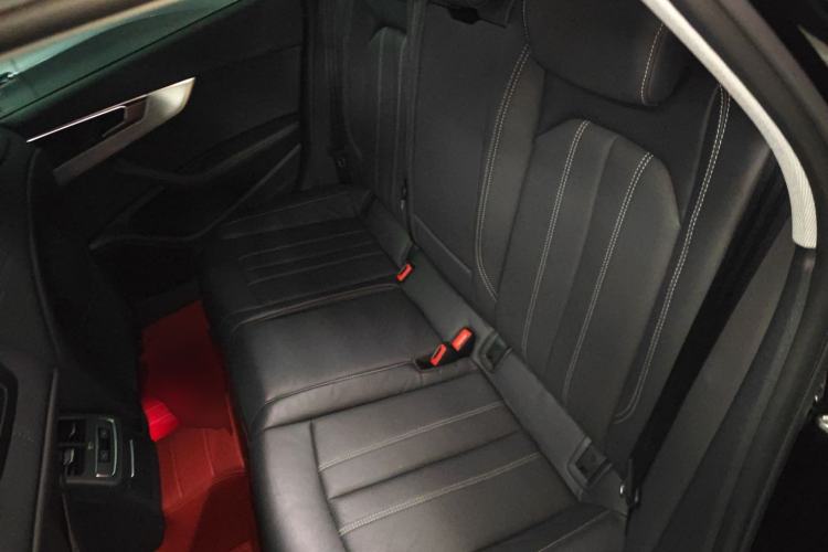 Used Audi A4L 2022 40 TFSI Luxury Dynamic Model